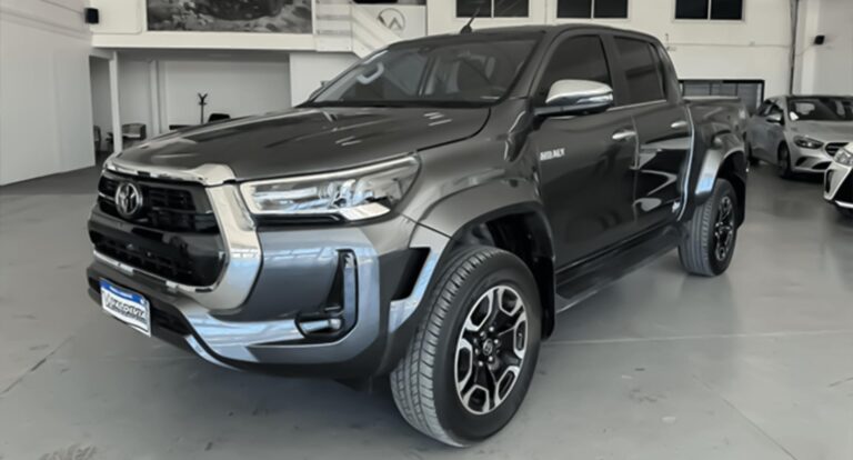 Hilux-SRX-4x4-AT