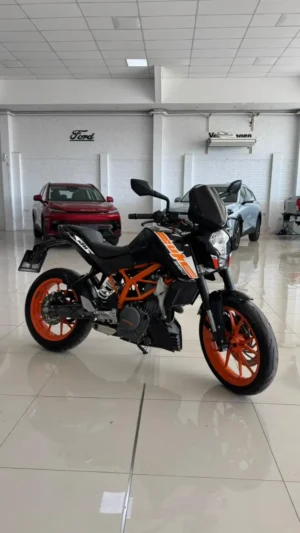 KTM DUKE 390